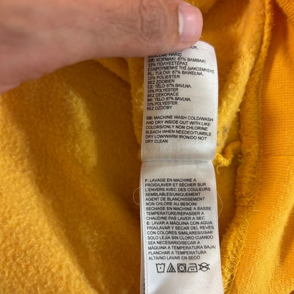 The North Face Yellow Hoodie in perfect condition - Picture 4 of 5